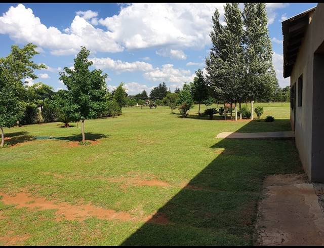 2HA SMALLHOLDING FOR SALE IN VAN DER MERWES KROON